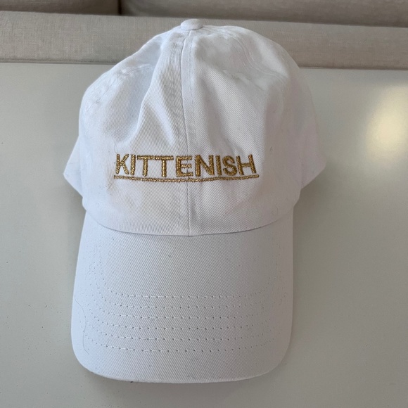 Kittenish White and gold baseball hat (JJD) - Picture 1 of 3